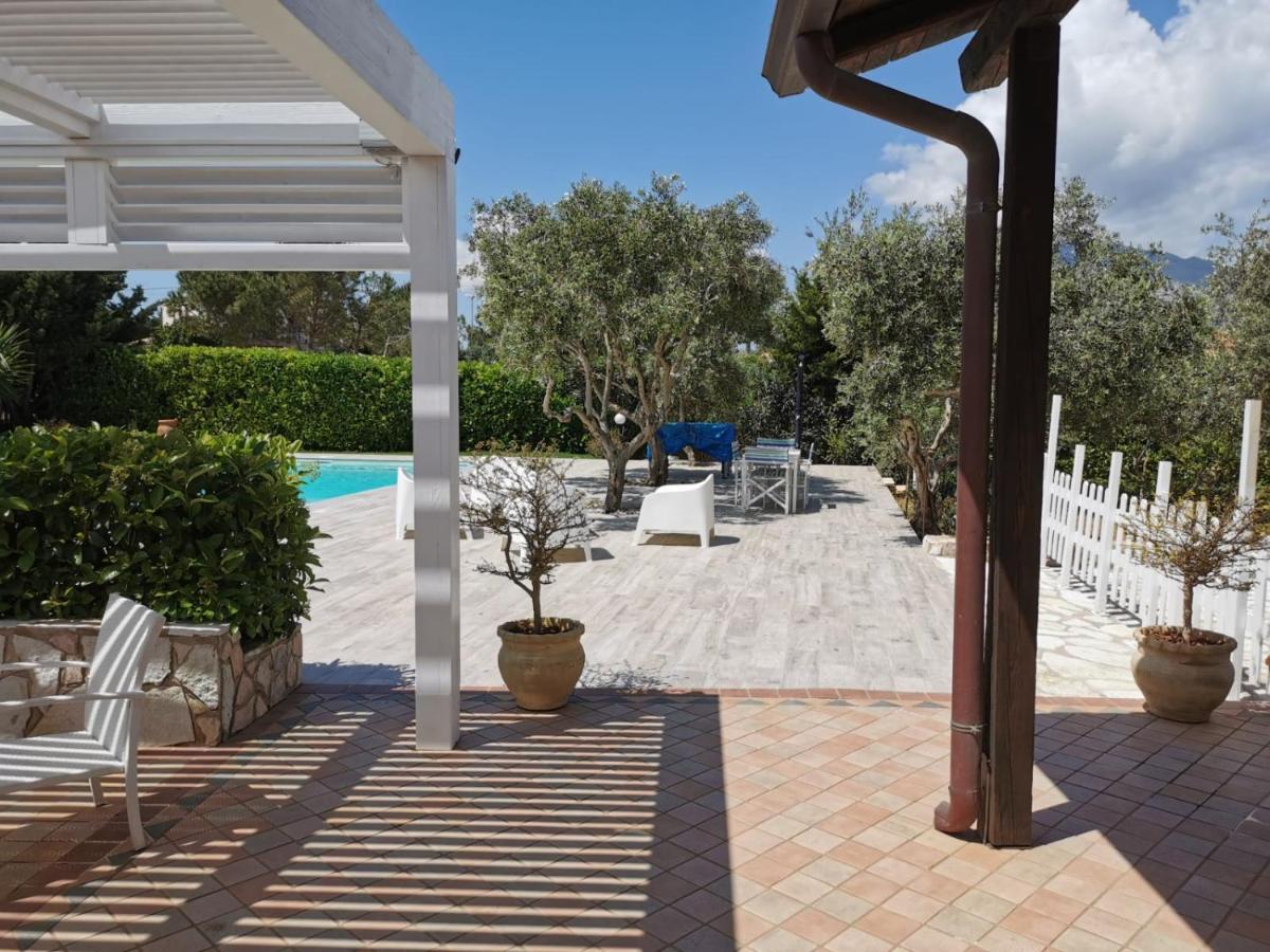Villa Hibiscus Castellammare del Golfo Kültér fotó