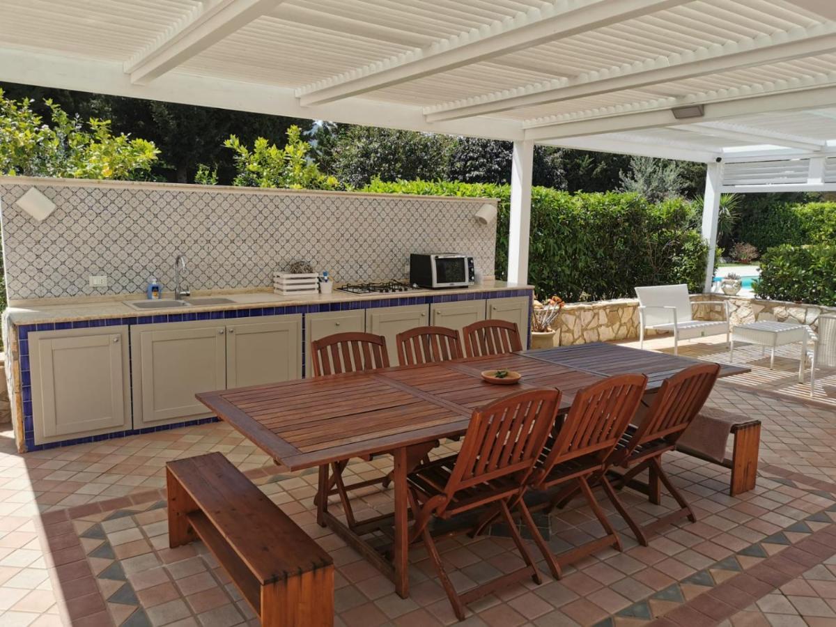 Villa Hibiscus Castellammare del Golfo Kültér fotó