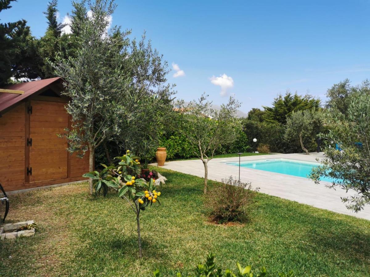 Villa Hibiscus Castellammare del Golfo Kültér fotó