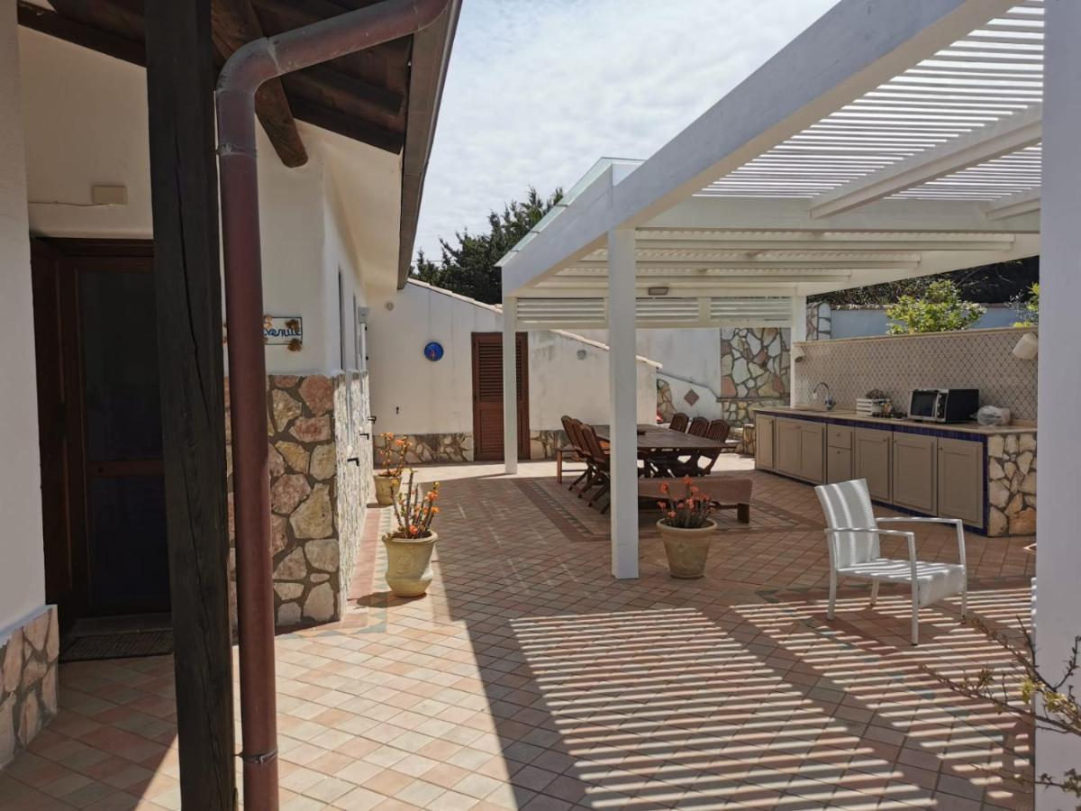 Villa Hibiscus Castellammare del Golfo Kültér fotó